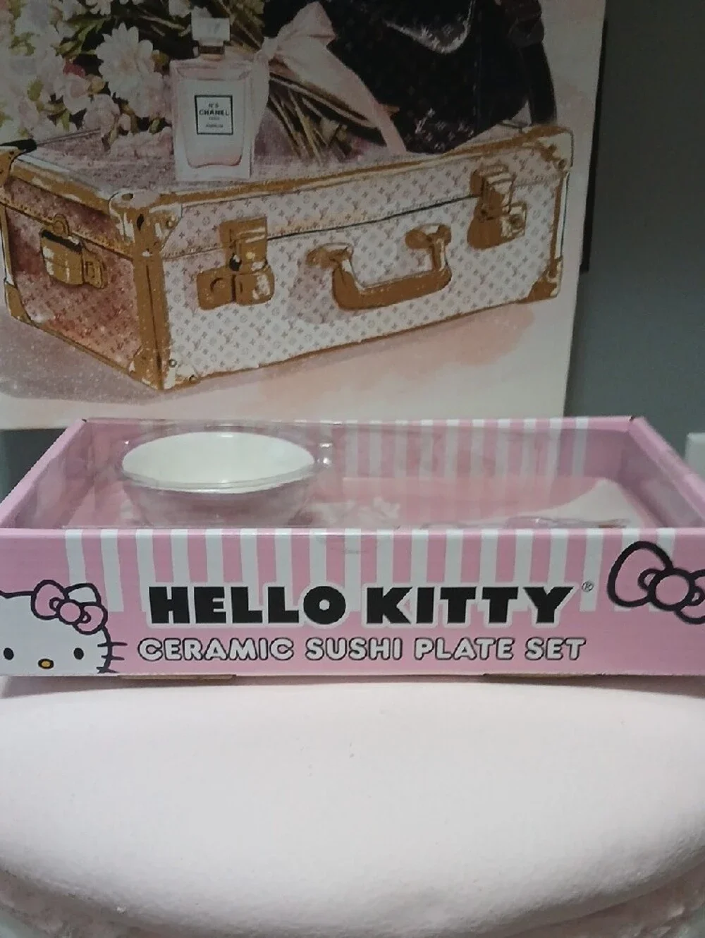 Sanrio Hello Kitty Pink and White Ceramic Sushi Plate Set NIB